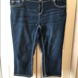 Maurice’s size 20 Jean capris
